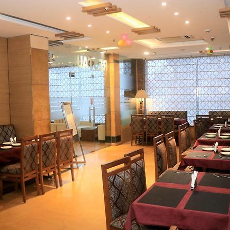 Modi Hotel & Resorts Pinjaur Exterior photo